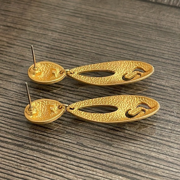 Vintage Matte Gold-tone Dangle Drop Earrings - Picture 3 of 10